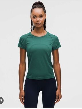 Lululemon swiftly 8